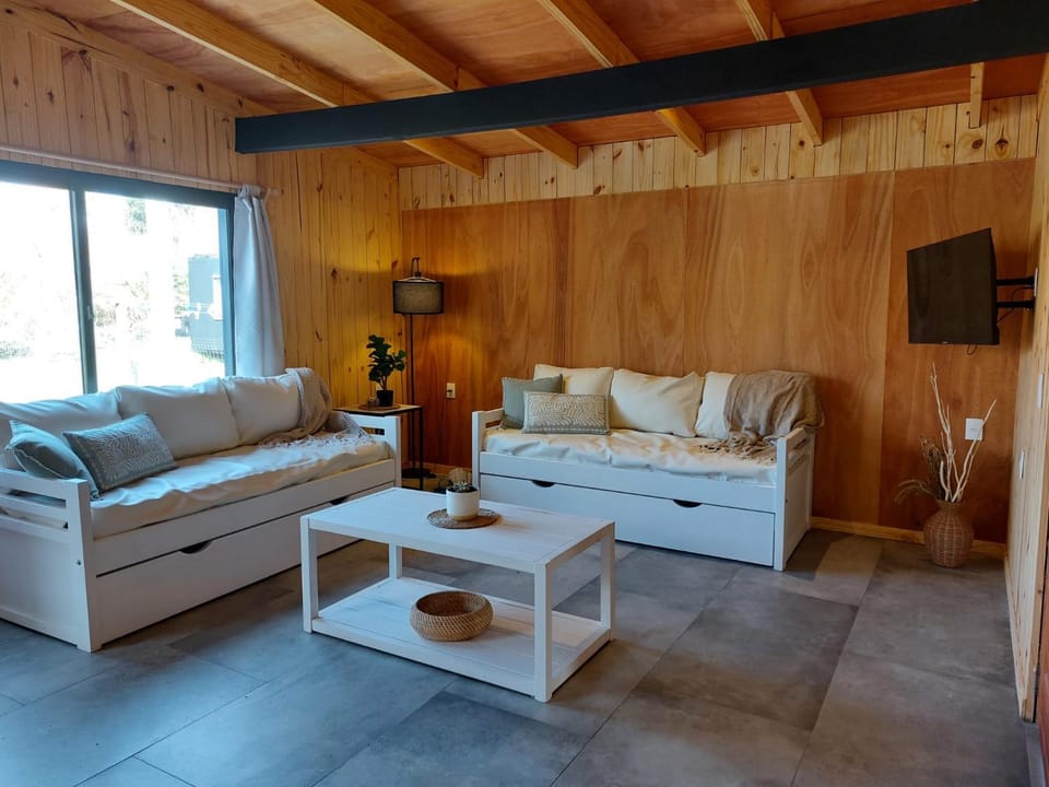 Madera y sal Cabañas piriapolis House in Maldonado Department, Uruguay