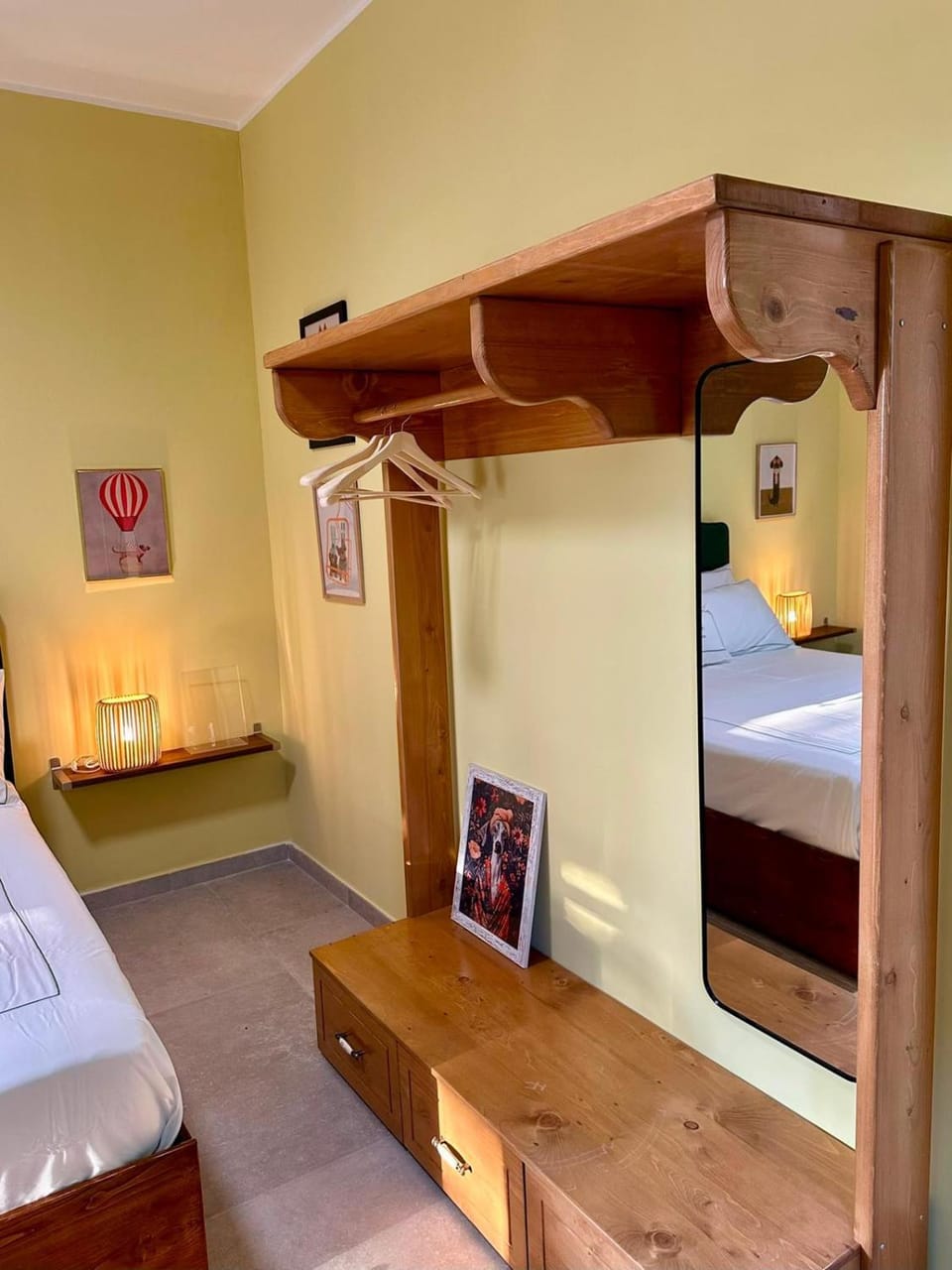 Bedroom, wardrobe