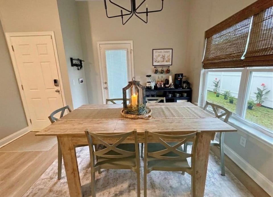 4BR Home Near SAV Airport - Fenced Yard, Community Amenities, Pets Welcome House in Port Wentworth