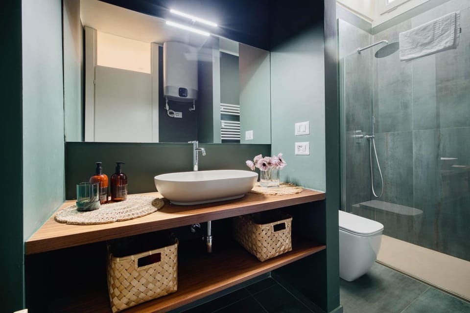 Shower, Toilet, Bathroom