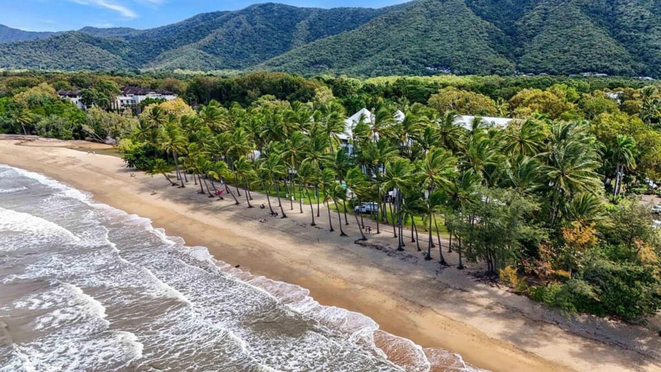 Tropic Retreat Palm Cove Apartment in Palm Cove