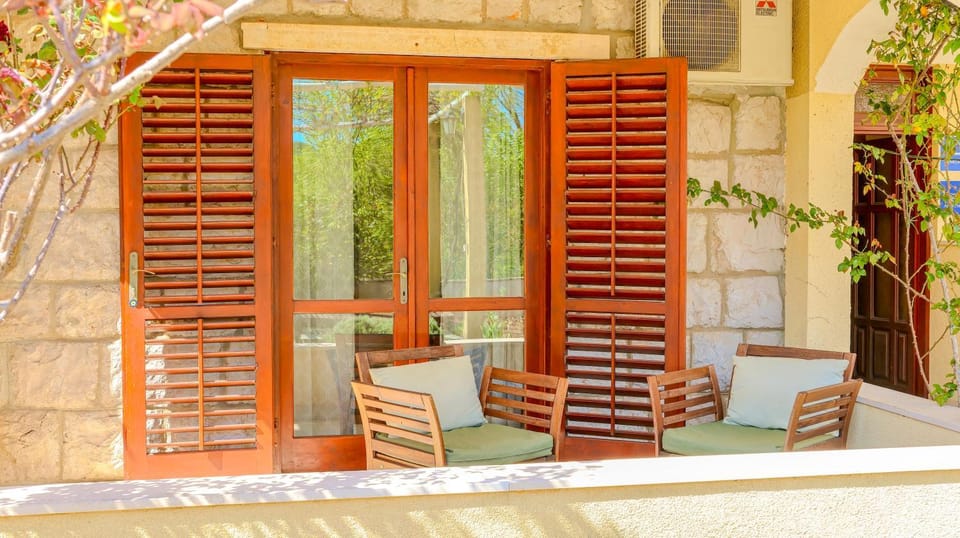 Day, Balcony/Terrace, Seating area