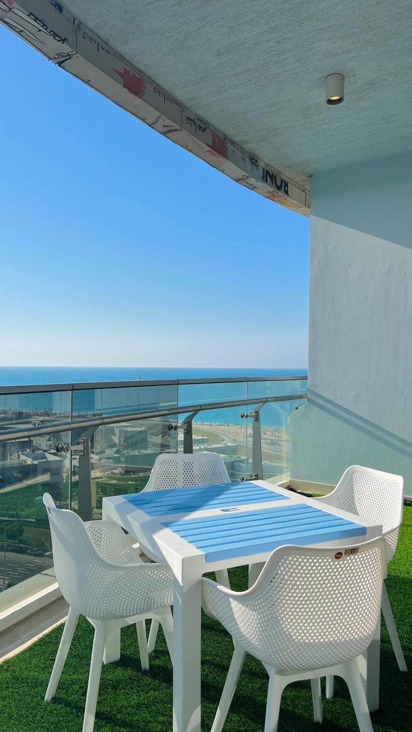 Natural landscape, View (from property/room), Balcony/Terrace, Sea view
