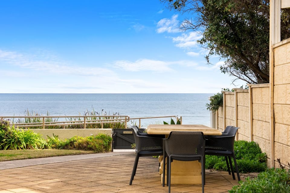 Patio, Sea view