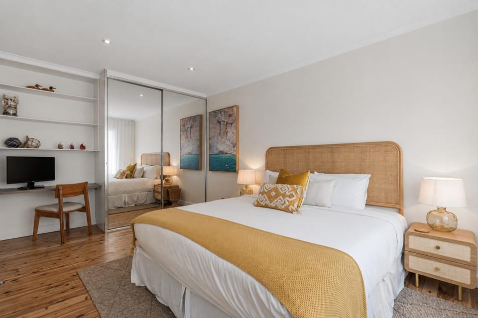 Bed, Bedroom, wardrobe