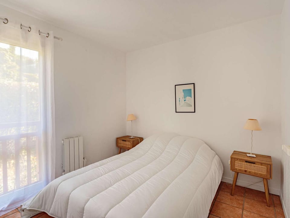 Appartement avec piscine collective, parking - 4 pers. - FR-1-3-642 Apartment in Biarritz