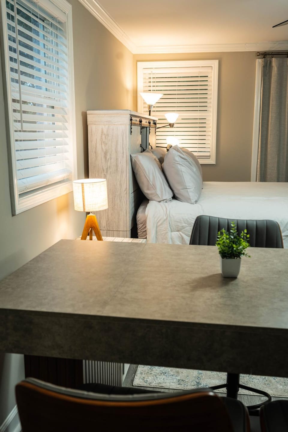 Guesthouse Studio Apartment in Decatur Bed and Breakfast in Candler-McAfee