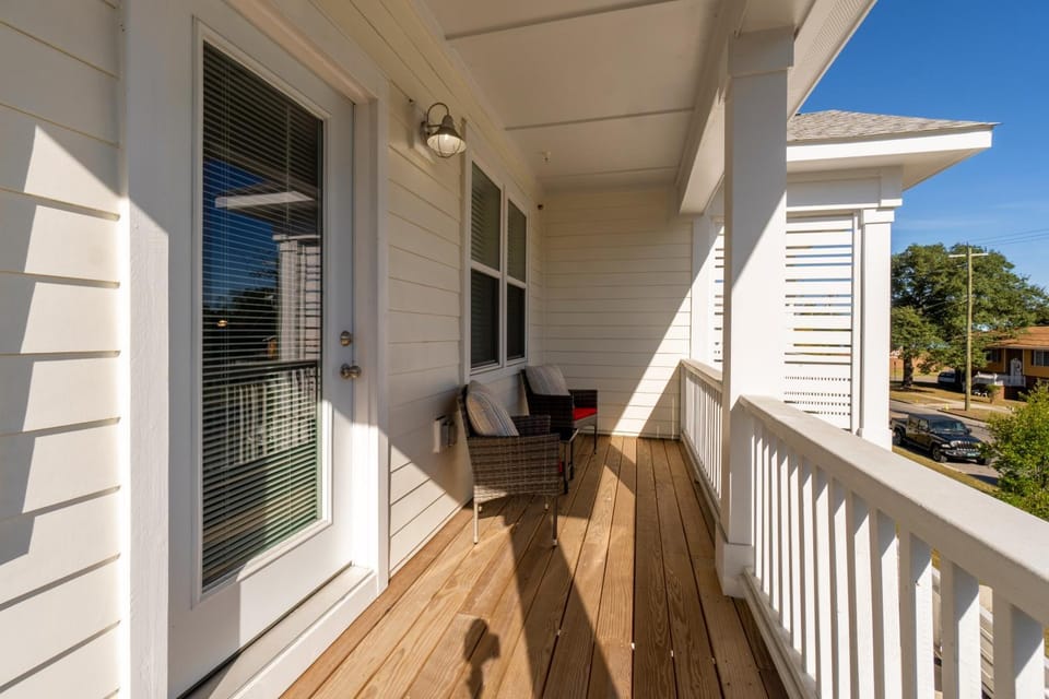 Queen BedPool TableWi-FiDowntownWilmington Apartment in Wilmington