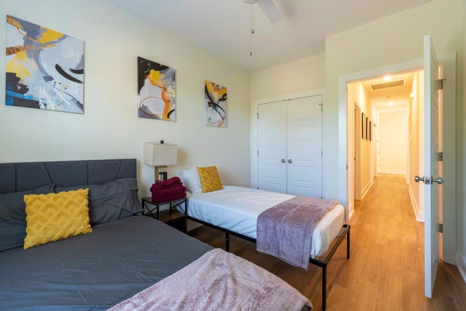 Queen BedPool TableWi-FiDowntownWilmington Apartment in Wilmington