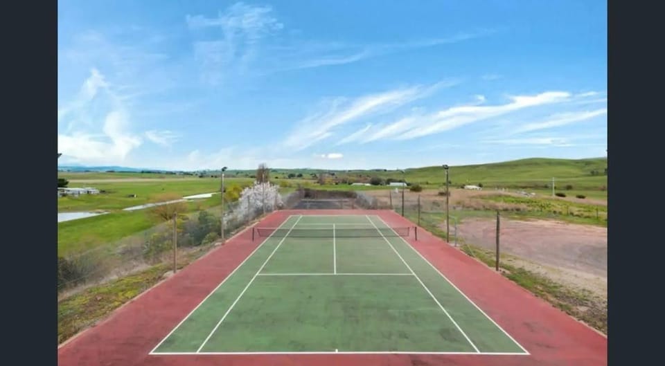 Tennis court