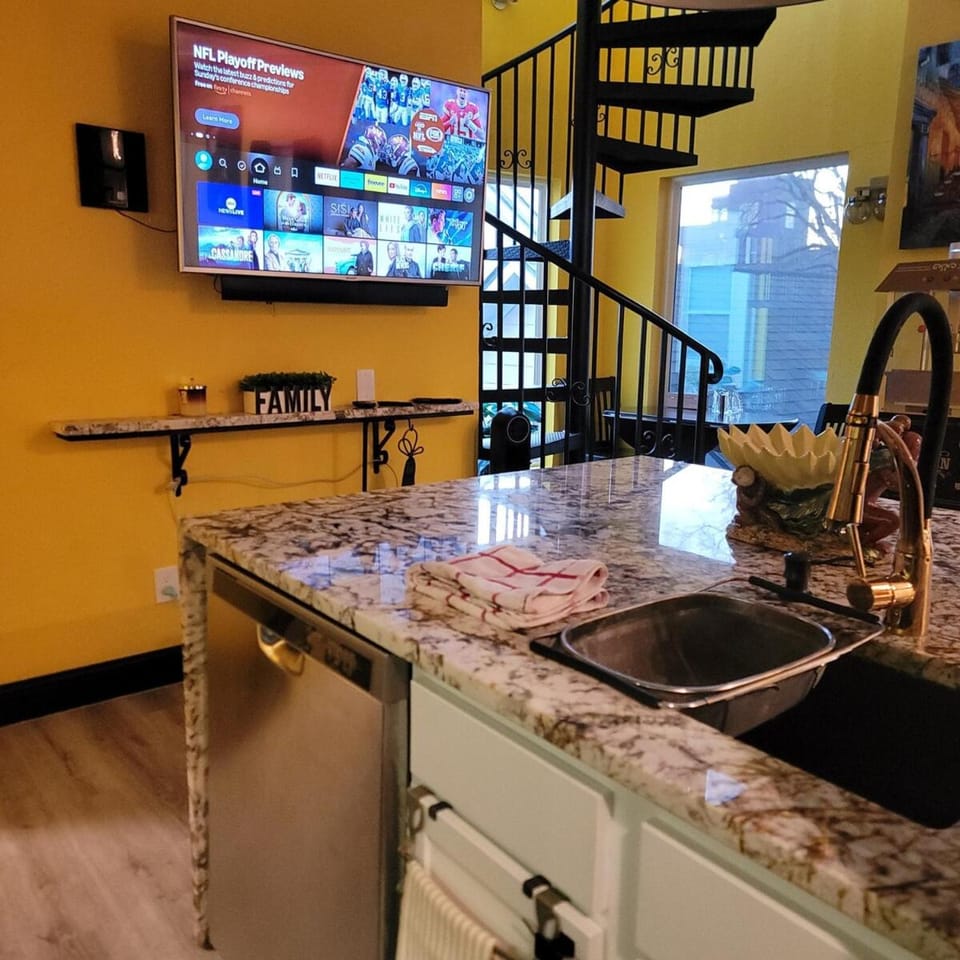 Houston Sweet Spot Townhouse House in Harris County