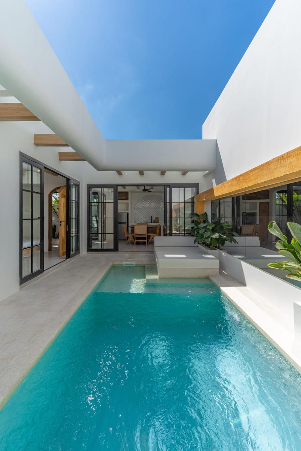 Modern Chic 1-Bedroom & 2-Bedroom Pool Villas Near Bingin Beach Villa in Bali