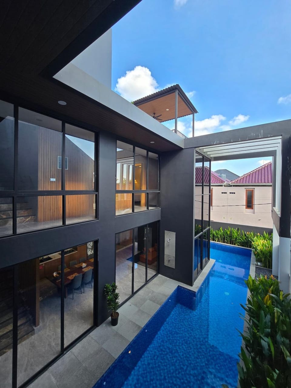 Evening Primerose Villa by Maheswara Villa in North Kuta