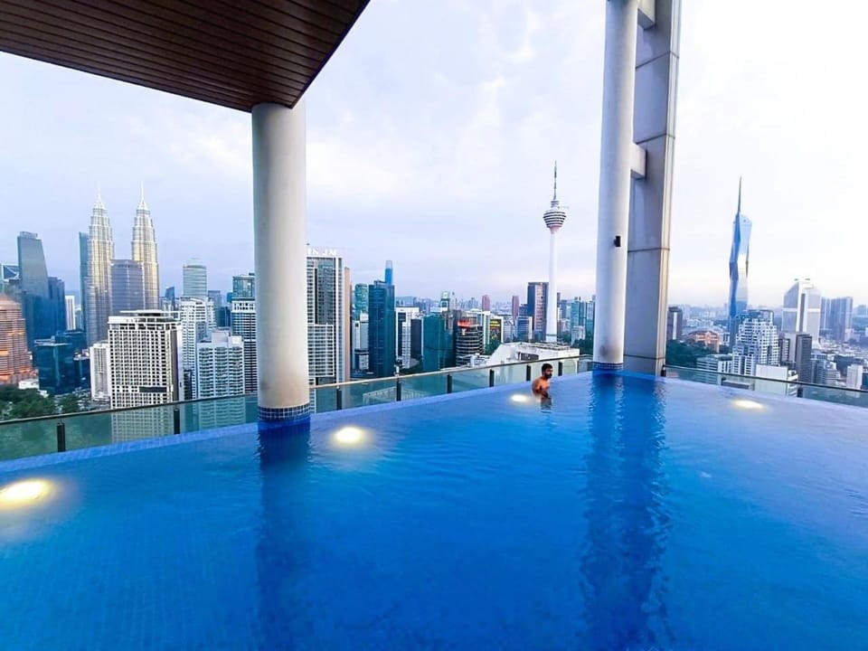Property building, Day, City view, Pool view, Swimming pool