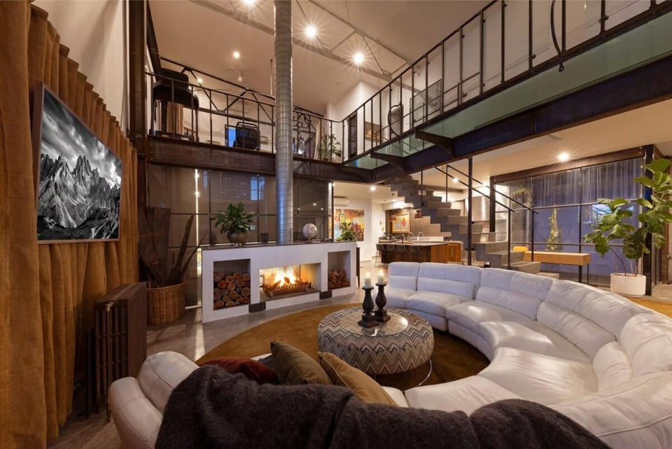 TV and multimedia, Living room, Seating area