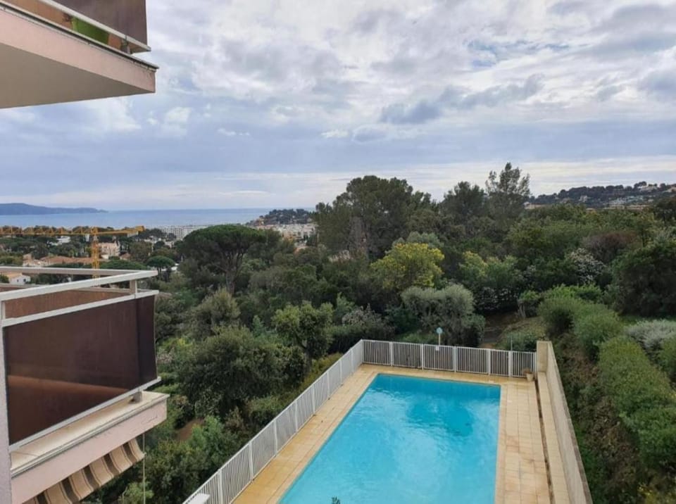 Joli studio vue mer Apartment in Cavalaire-sur-Mer