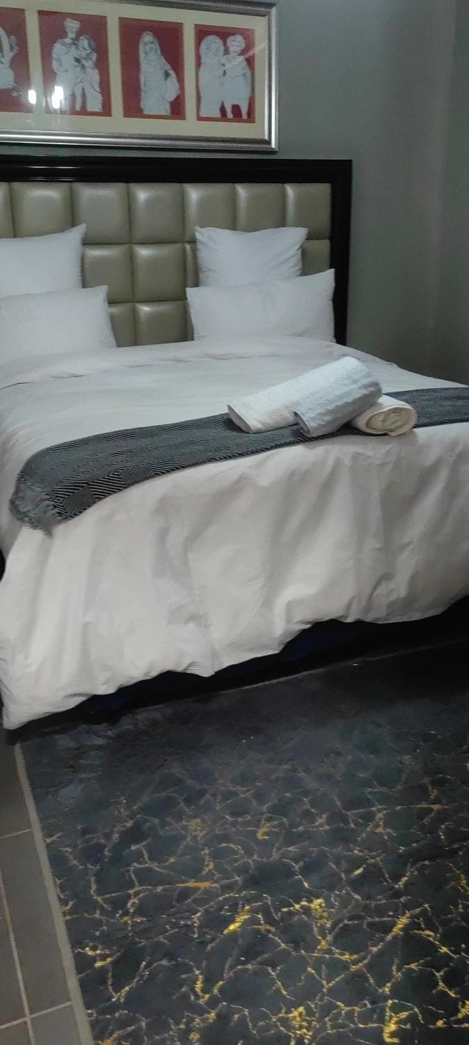 Choosers Palace Hotel Room 4 Bed and Breakfast in Gauteng