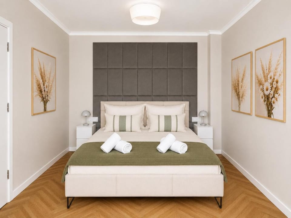 Bed, Bedroom