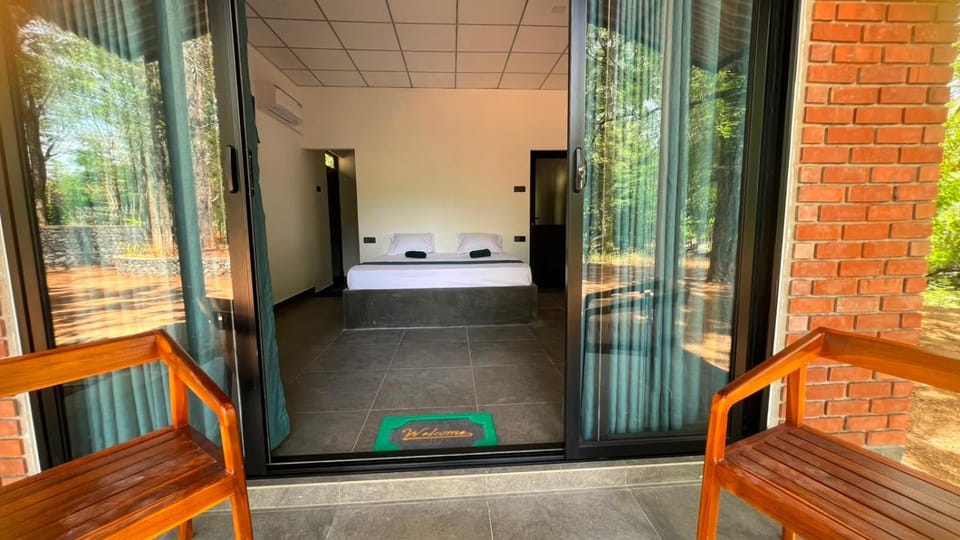 Elevara Eco Resort - Wasgamuwa Bed and Breakfast in Central Province