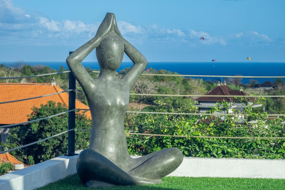 4BR Villa | Private Pool & Ocean View Rooftop House in Bali