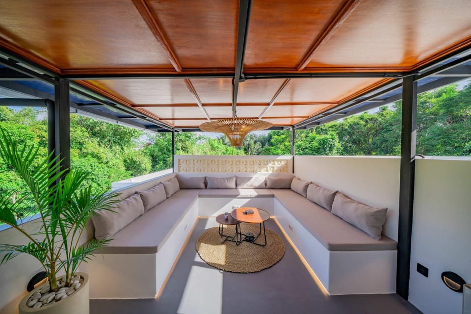 3BR villa - pool, BBQ & jungle views Villa in North Kuta