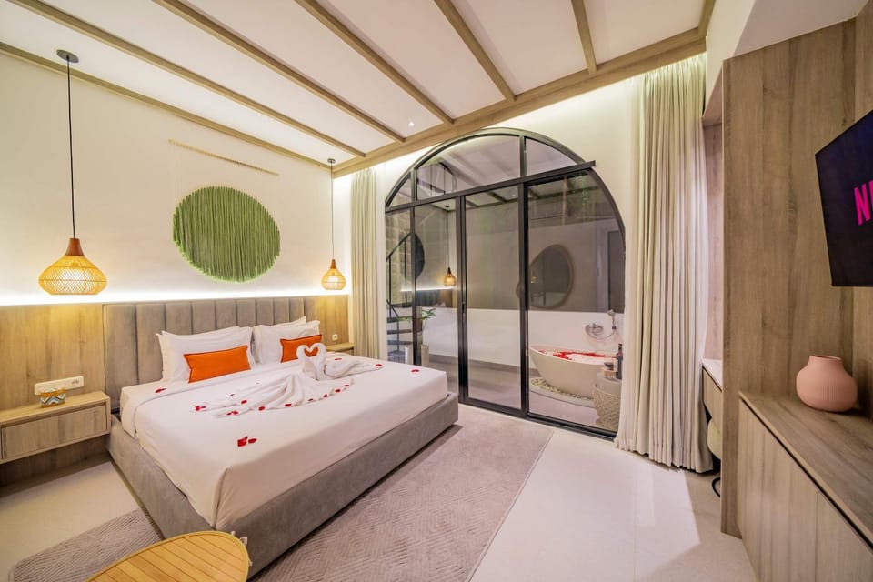 3BR villa with pool & rooftop jungle views Greenforest Villa 4 by TROPICALLY Villa in North Kuta