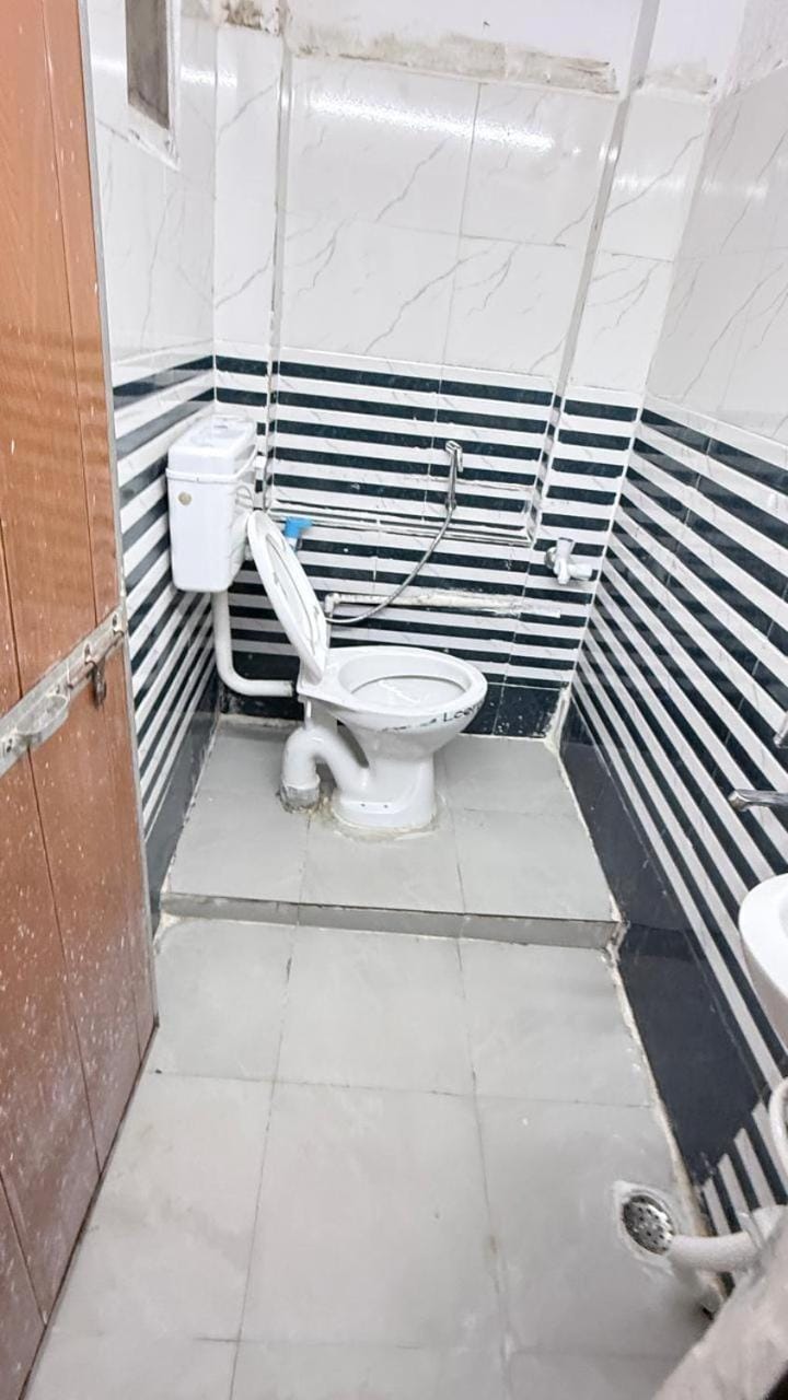 VIP -1, Room with kitchen space and attached bath Villa in India