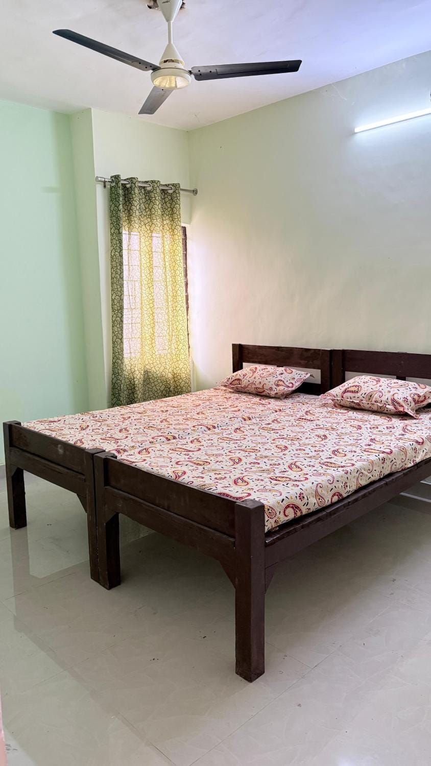 VIP -1, Room with kitchen space and attached bath Villa in India
