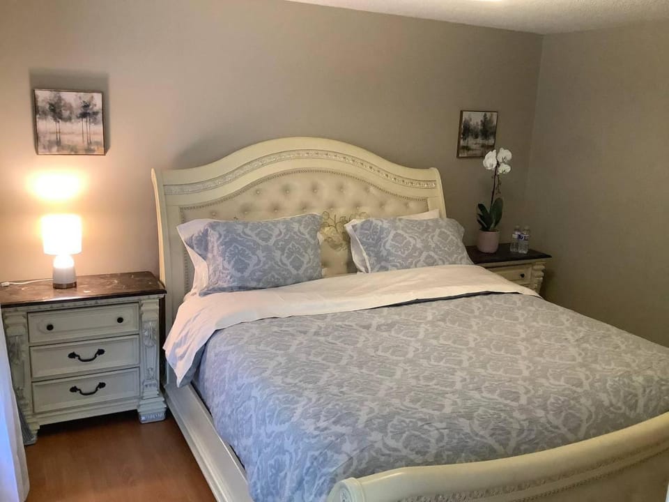 Cozy nest Apartment in Port Coquitlam