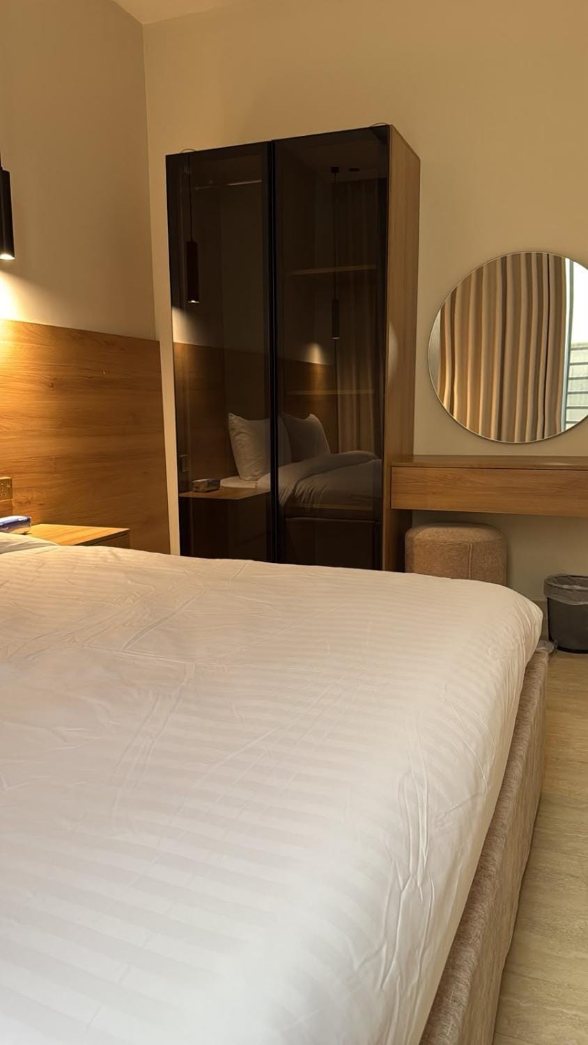 شقه غرفه وصاله بدخول ذاتي a Apartment in Al Khobar