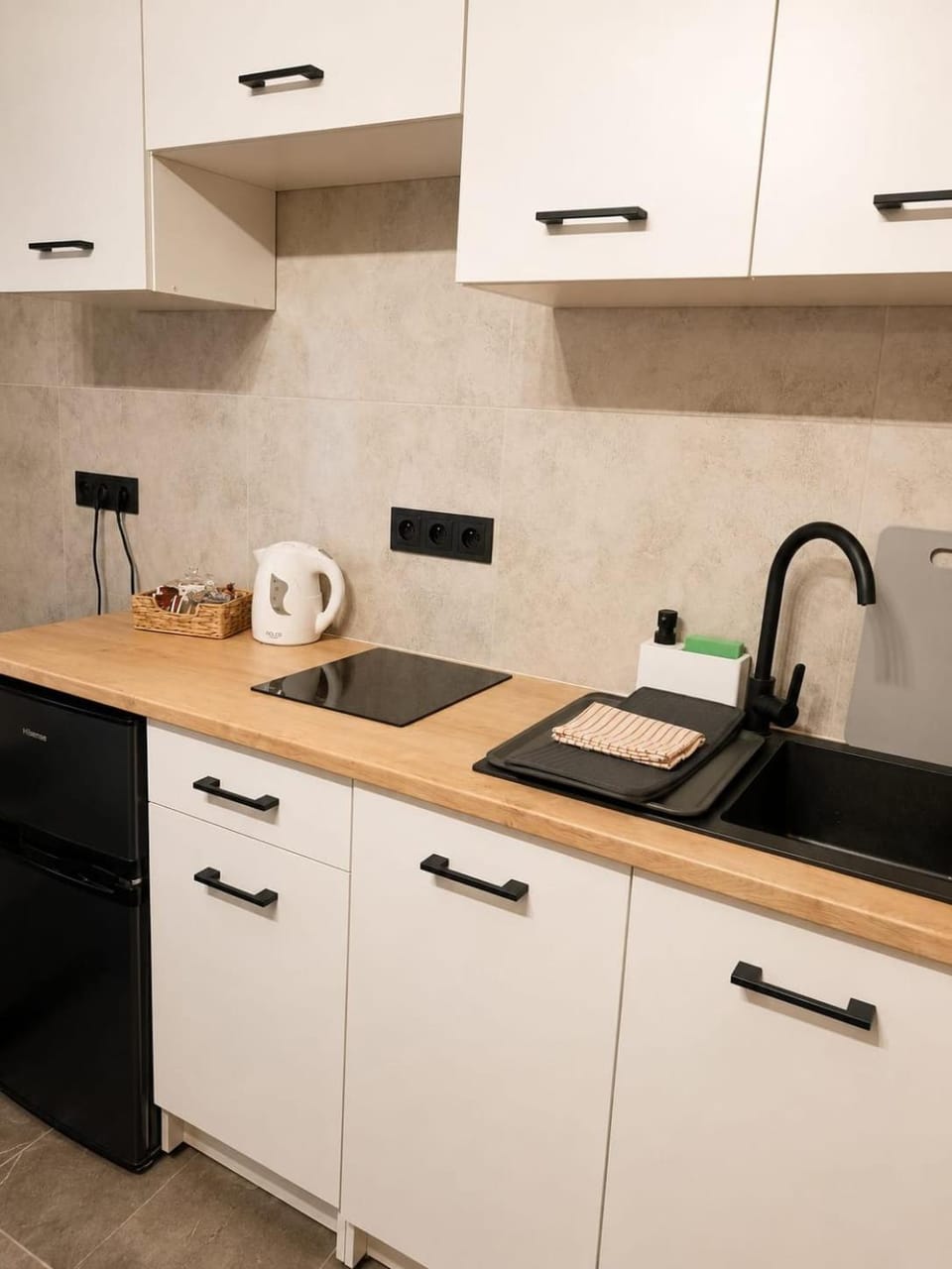 Pokój jednoosobowy z aneksem kuchennym i wspólną łazienką Hostel in Warsaw