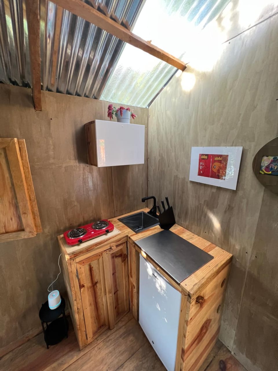 Kitchen or kitchenette, stove