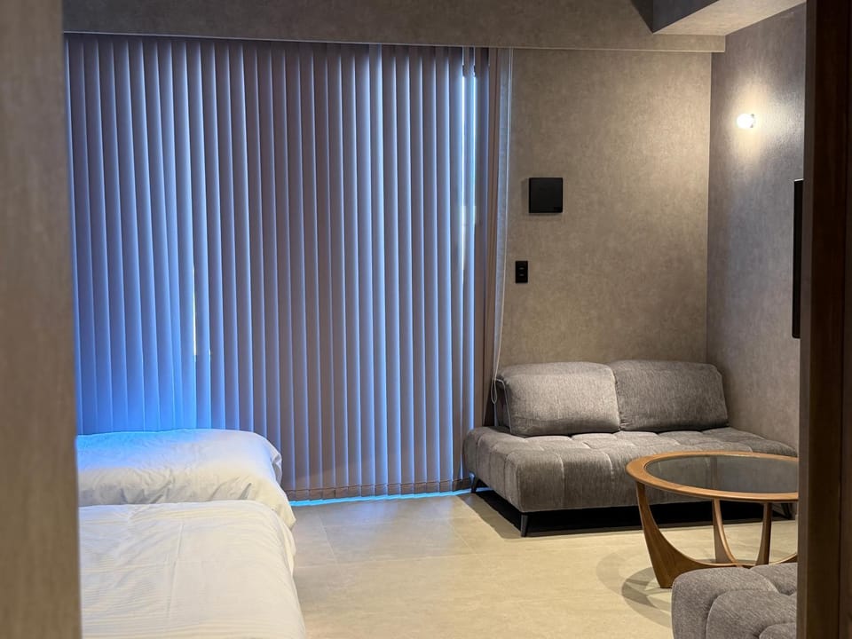 Bed, Living room
