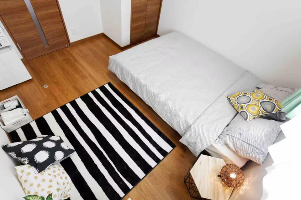 GS103 Ground Floor Couple Retreat Easy Airport Access Private Kitchen and Bath Sleeps 2 Apartment in Japan