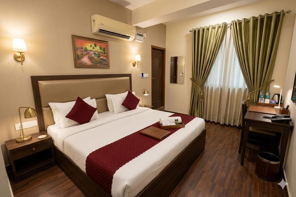 Bed, TV and multimedia, Photo of the whole room, Bedroom, air conditioner