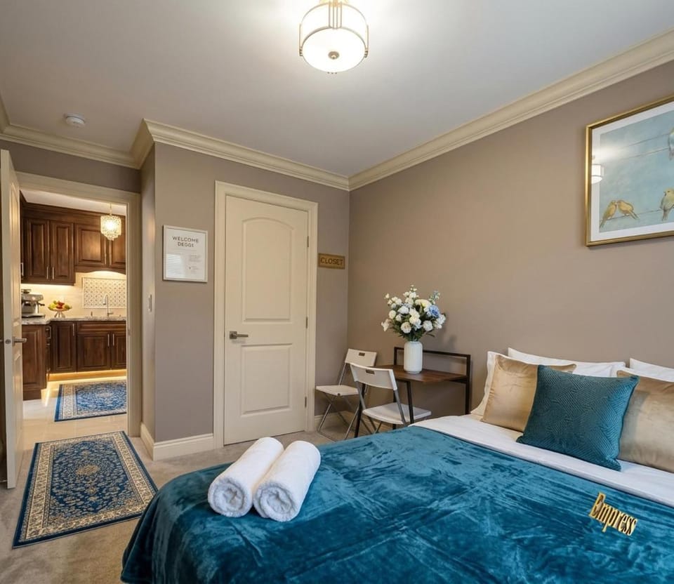 Royal Boutique Hotel, Greater Vancouver Hotel in Surrey