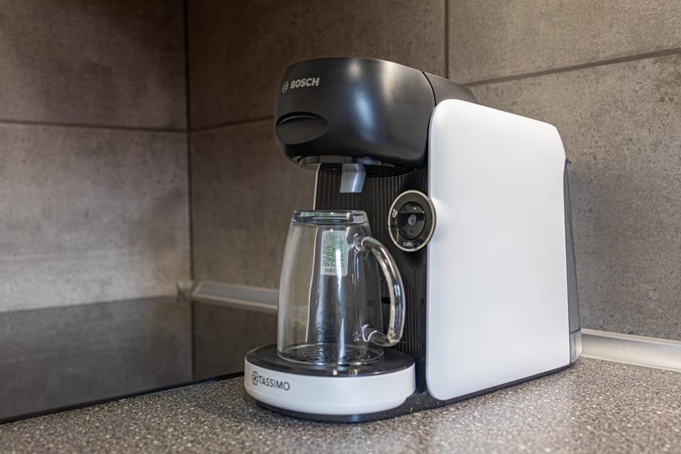Coffee/tea facilities, Kitchen or kitchenette