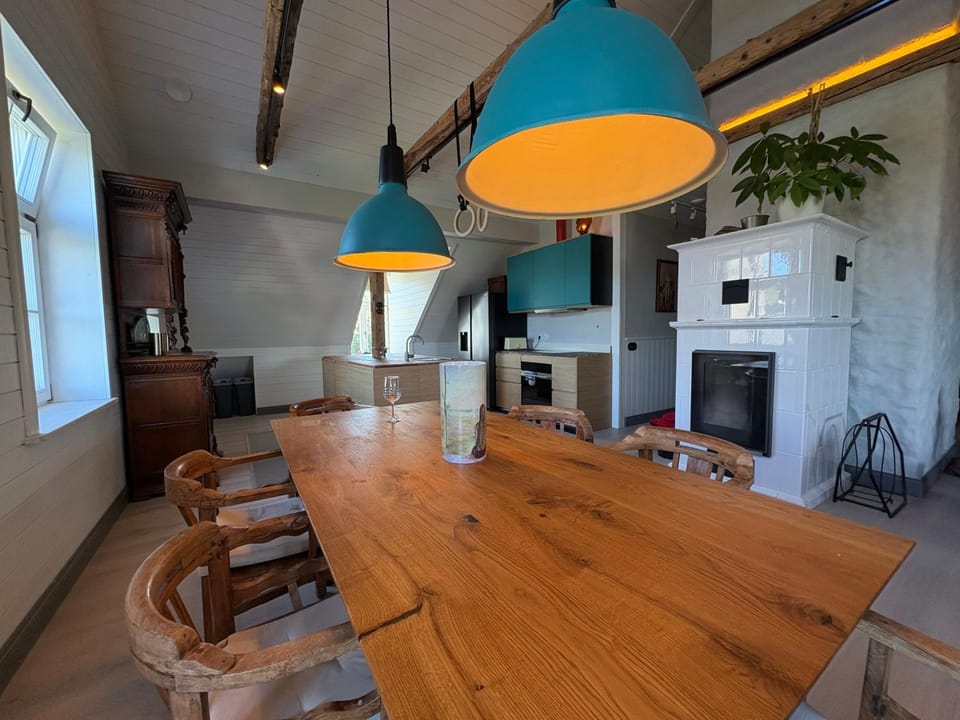 Kitchen or kitchenette, Seating area, Dining area, kitchen
