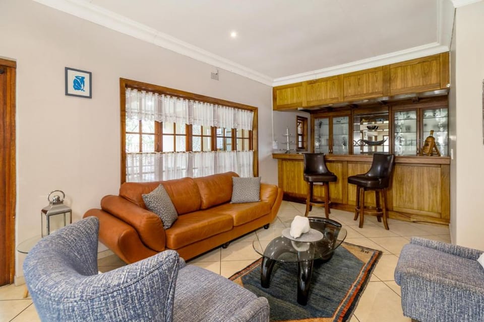 Lounge or bar, Seating area, Internal: Not applicable to any particular room