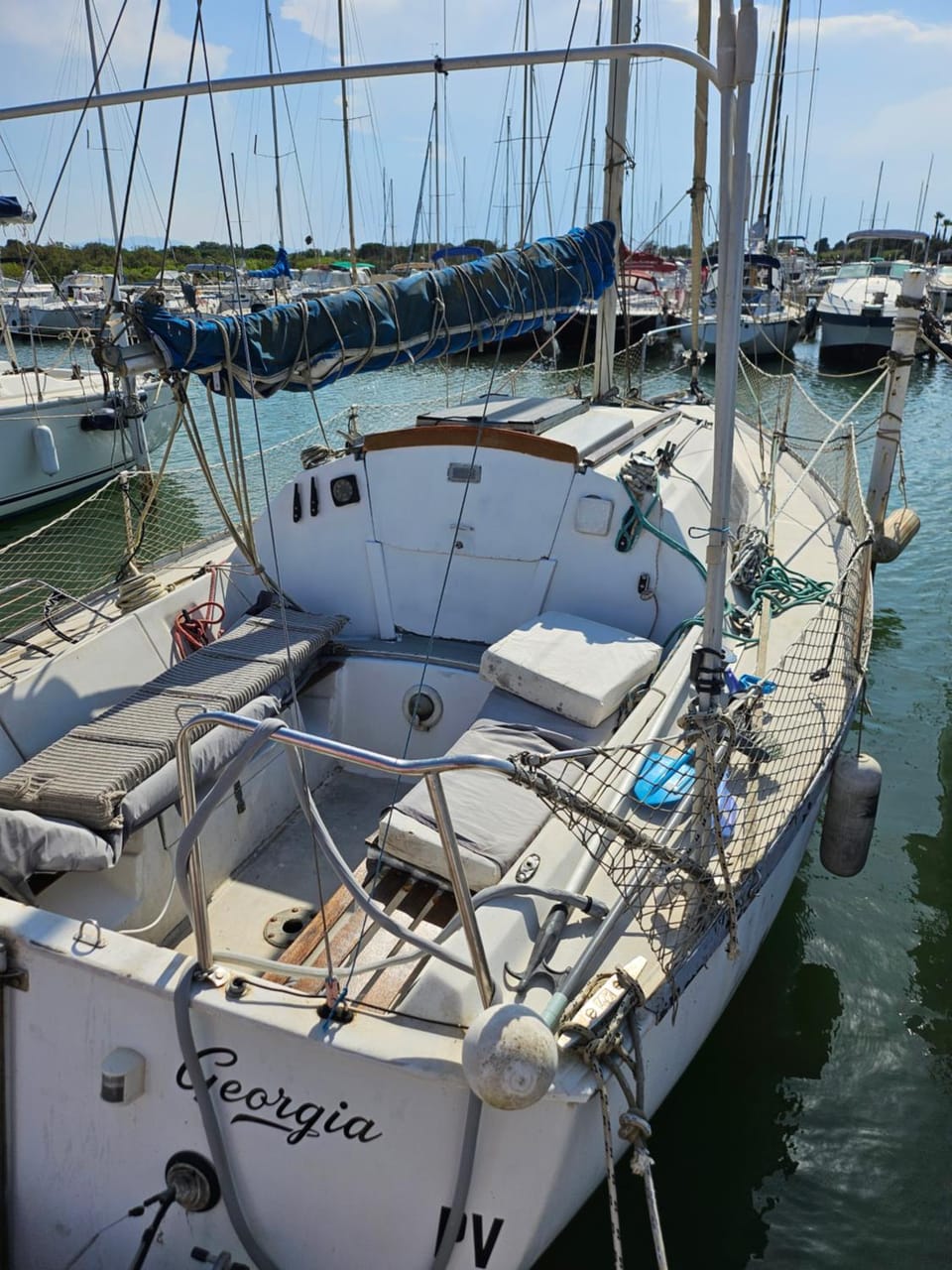 BoatMotel Docked boat in Canet-en-Roussillon