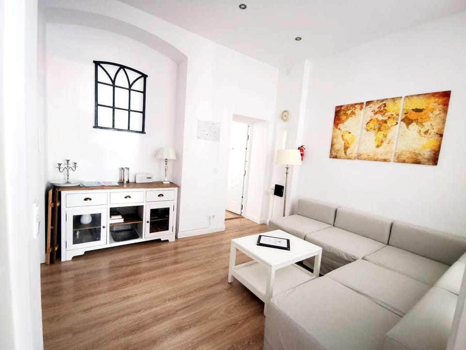 FRITZ by ROCKCHAIR Apartments l SUPERHOST Status l 3 Bedrooms Boxspringbeds 2 Bathrooms 2 Kitchen - Cozy Family & Business Flair welcomes you! Apartment in Berlin