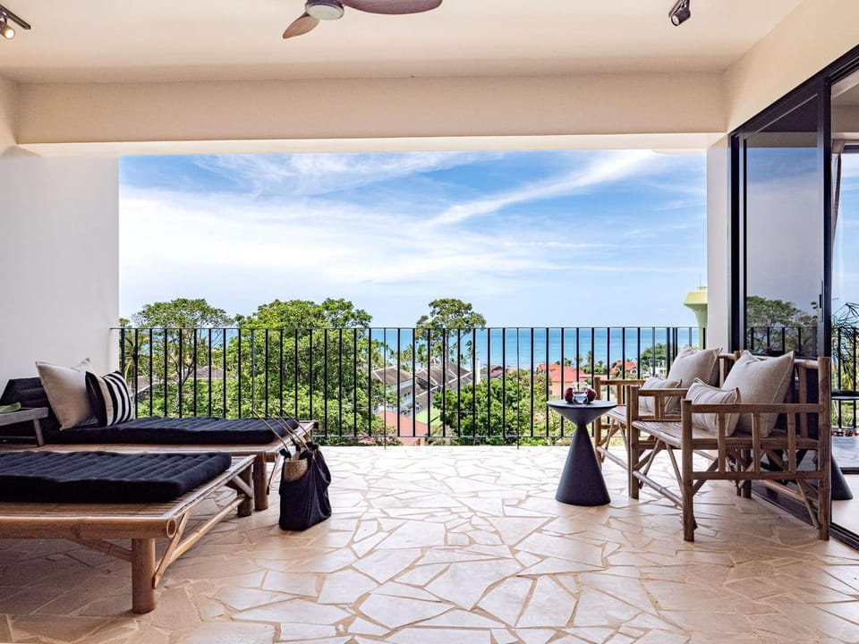 Property building, Balcony/Terrace