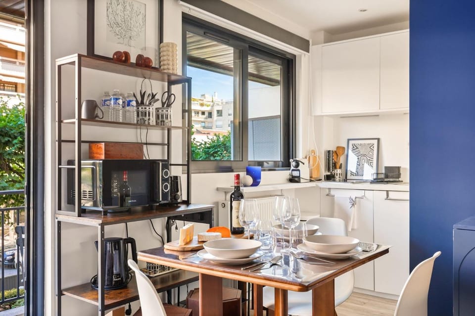 TheBlueStay 105 - Lovely Terrace Apt in Levallois Apartment in Levallois-Perret