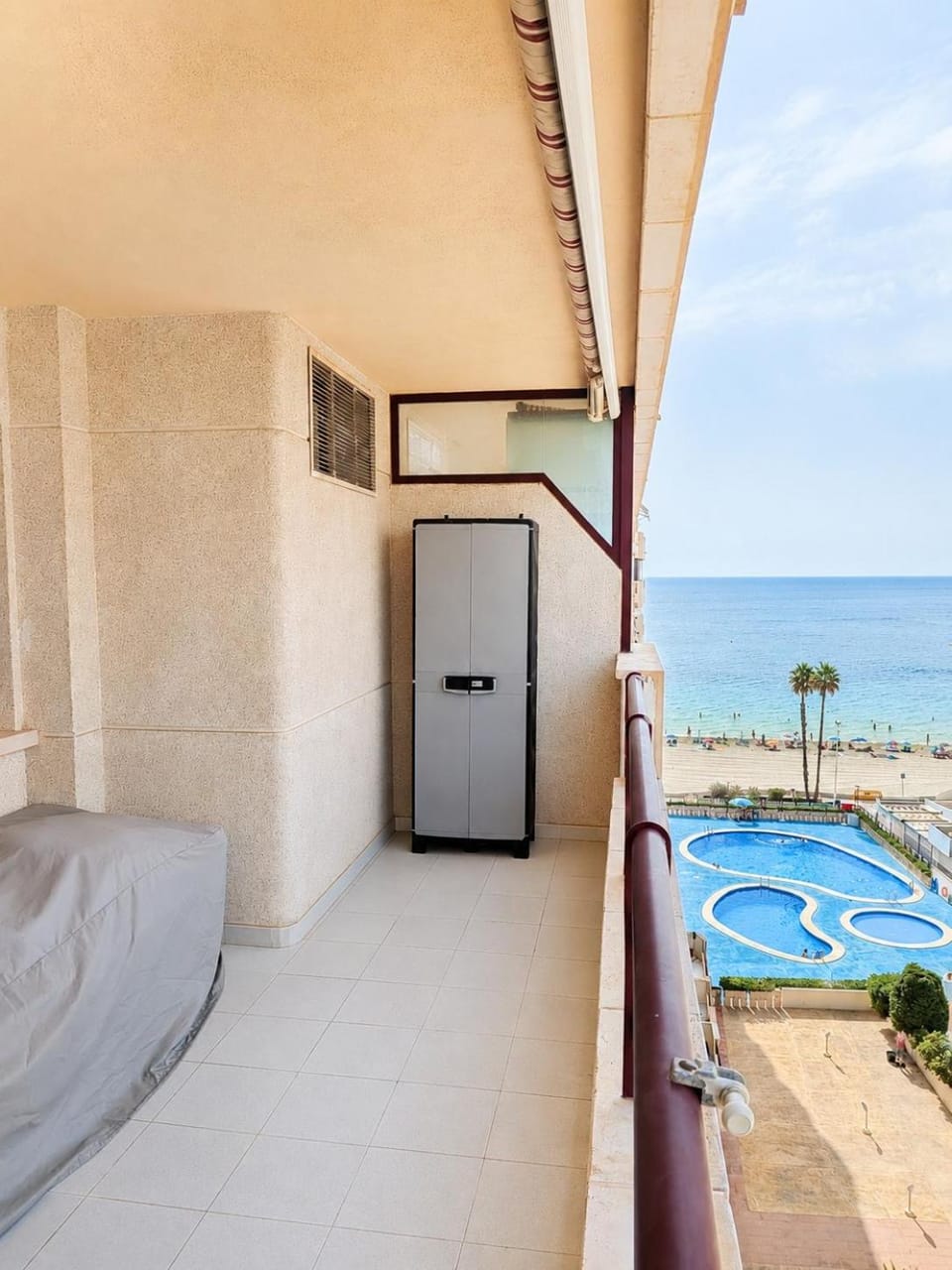 Day, View (from property/room), Pool view, Sea view, Swimming pool, sunbed