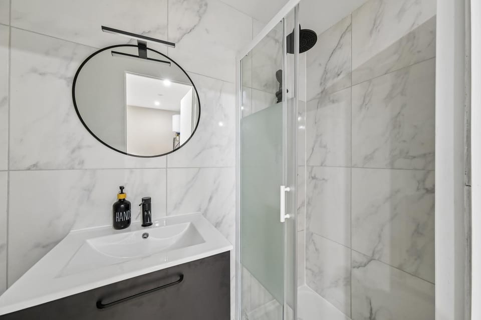 Shower, Bathroom