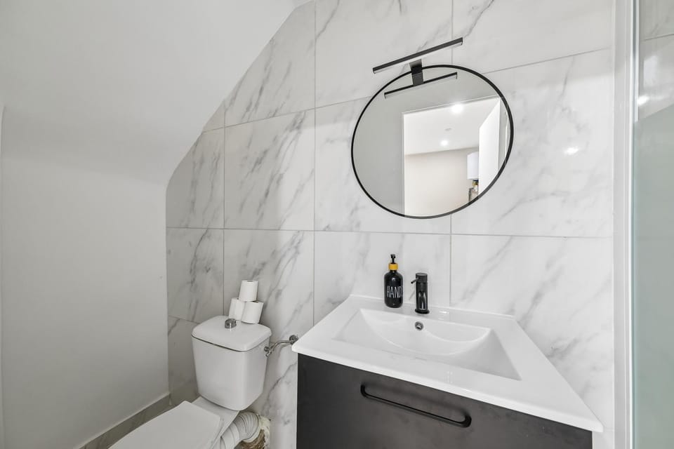 Shower, Bathroom