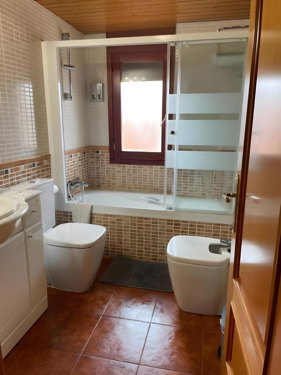 Bathroom, Living room