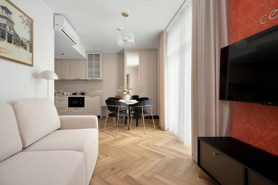 TV and multimedia, Seating area