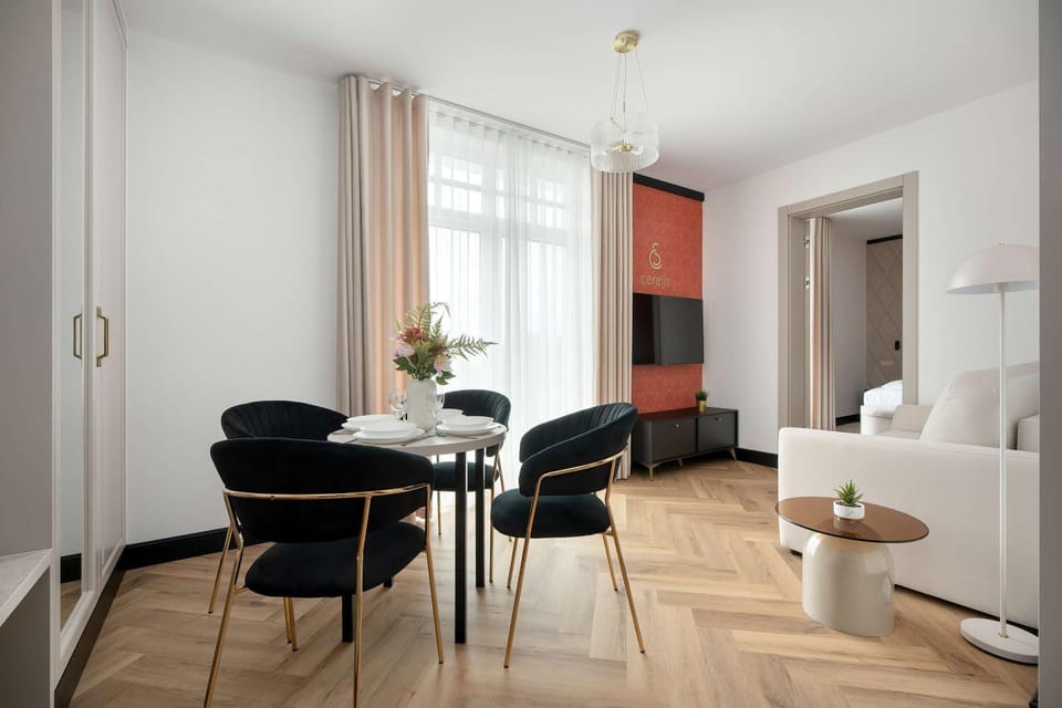 Living room, Photo of the whole room, Dining area