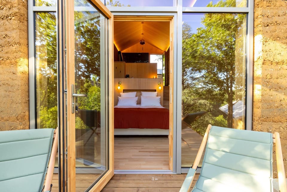 Eco-lodge et SPA - FEU - Domaine Les Safranières Nature lodge in Occitanie
